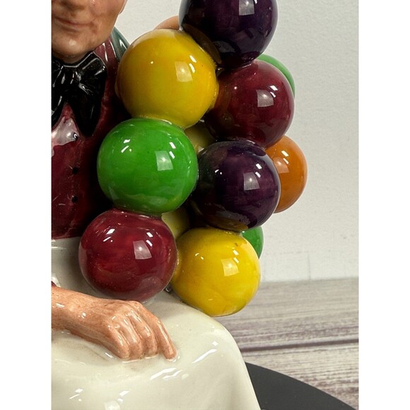 Vintage Royal Doulton The Old Balloon Seller HN1315 England 7.5" Tall 1940s Mint - Picture 16 of 16